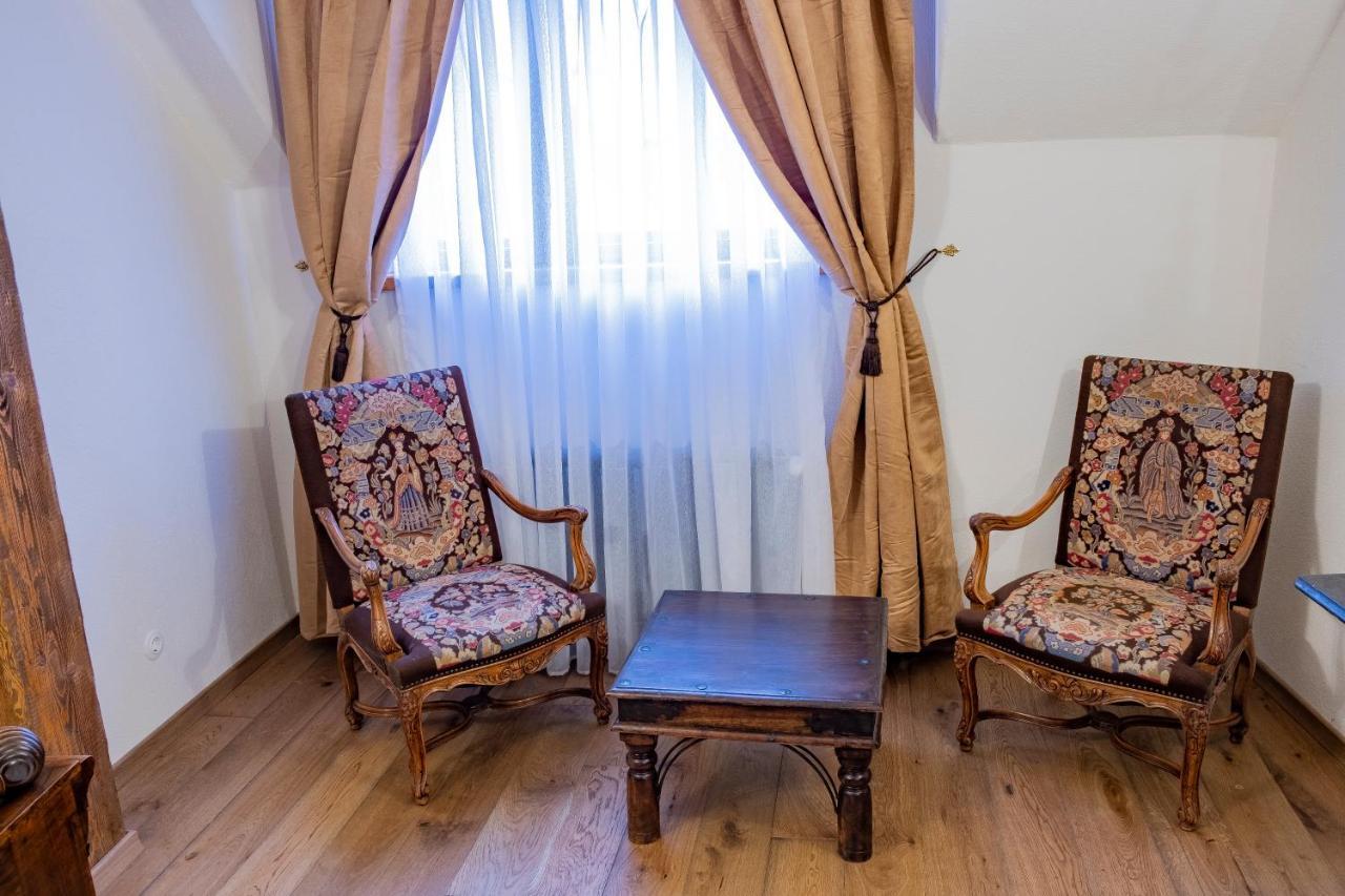The Throne - M Museum Hotel Sighişoara Exterior foto