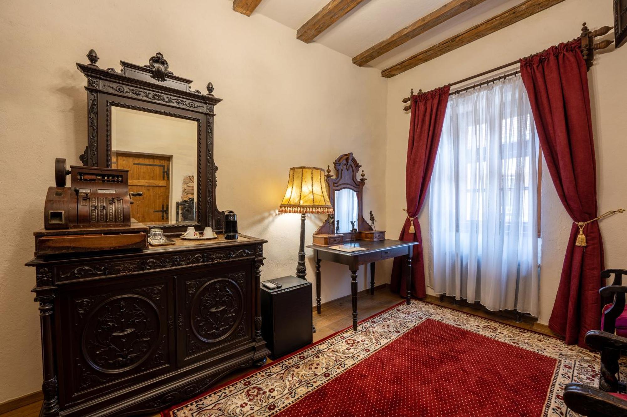 The Throne - M Museum Hotel Sighişoara Exterior foto