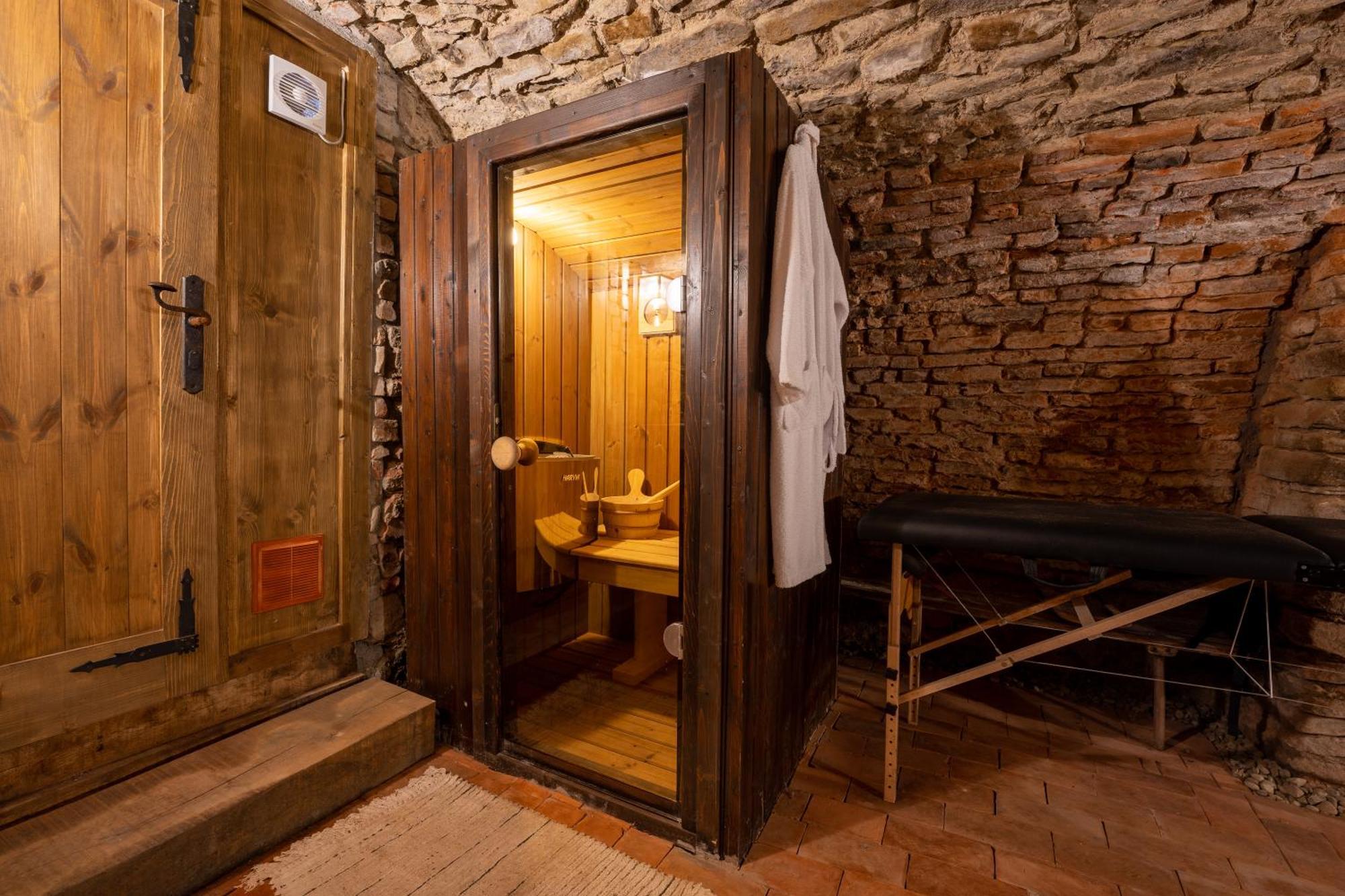 The Throne - M Museum Hotel Sighişoara Exterior foto